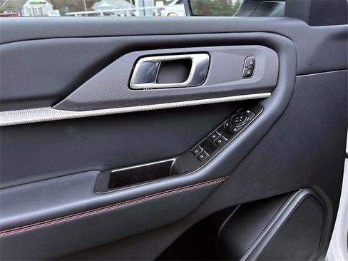 Used 2025 Ford Explorer ST-Line image 20