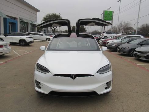 Used 2018 Tesla Model X 100D image 15