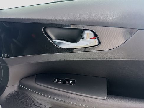 Used 2021 Kia Forte GT-Line image 31