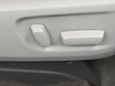 Certified 2017 Toyota Sienna XLE w/ XLE Navigation Package FWD image 31