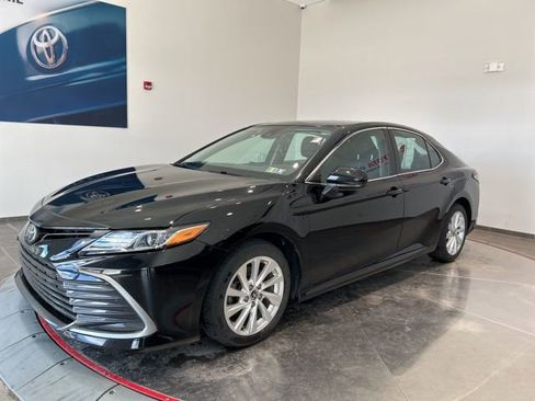 Used 2021 Toyota Camry LE FWD image 2