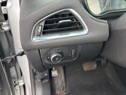 Used 2017 Chevrolet Cruze LT w/ RS Package image 19