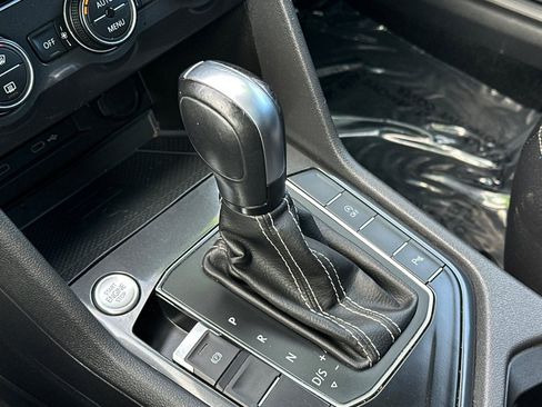 Used 2021 Volkswagen Tiguan SE R-Line FWD image 29
