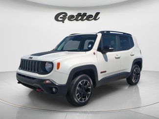 Used 2023 Jeep Renegade Trailhawk AWD/4WD video 1