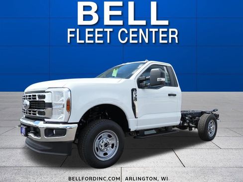 New 2025 Ford F350 XL w/ XL Chrome Package image 3