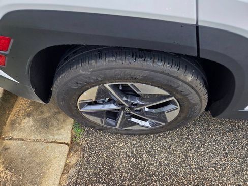 Certified 2025 Hyundai Tucson SEL FWD image 10