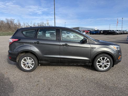 Used 2017 Ford Escape S image 6