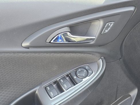 Used 2023 Chevrolet Malibu LT image 31