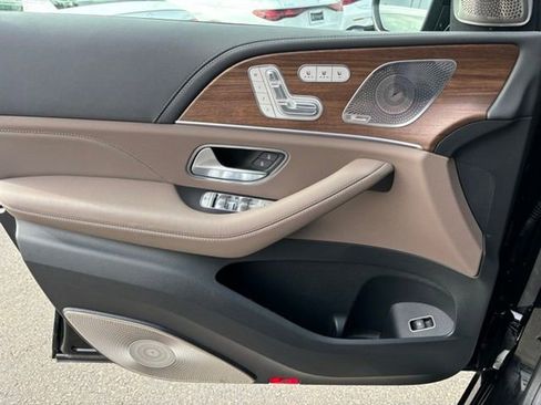 New 2025 Mercedes-Benz GLS 450 4MATIC image 15