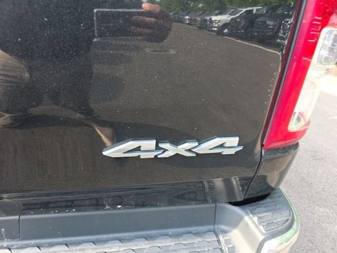 Used 2019 RAM 1500 Big Horn AWD/4WD image 18
