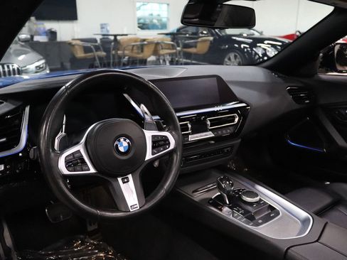 Used 2022 BMW M5 w/ Executive Package image 51