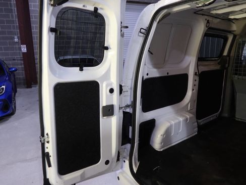 Used 2021 Nissan NV200 SV w/ Sliding Door Glass Package image 17