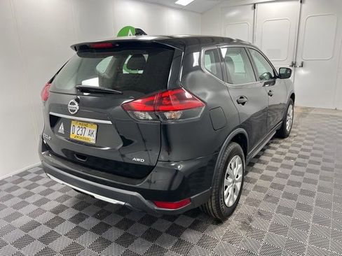 Used 2018 Nissan Rogue S AWD/4WD image 6
