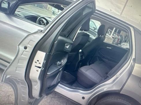 Used 2024 Ford Edge SE w/ Black Appearance Package AWD/4WD image 15