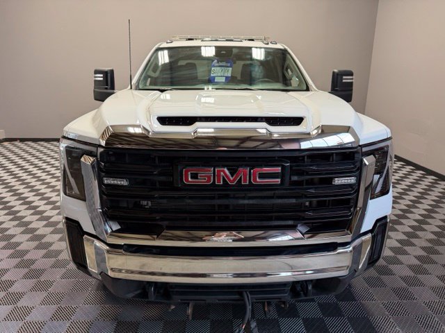 Used 2024 GMC Sierra 2500 Pro w/ Convenience Package AWD/4WD image 4