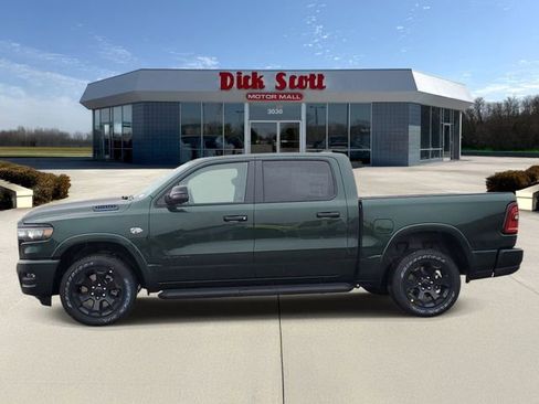 New 2026 RAM 1500 4x4 Crew Cab image 5