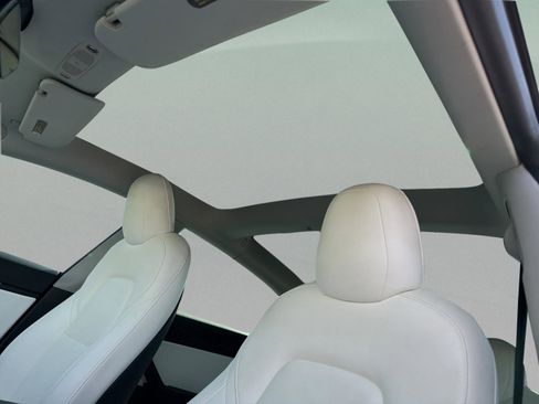 Used 2021 Tesla Model 3 Long Range image 22