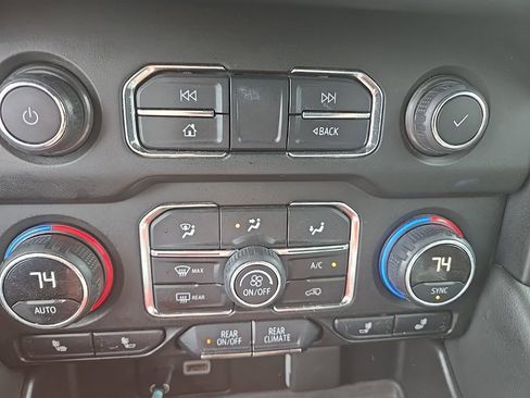 Used 2021 Chevrolet Tahoe Z71 w/ Rear Media and Nav Package image 5