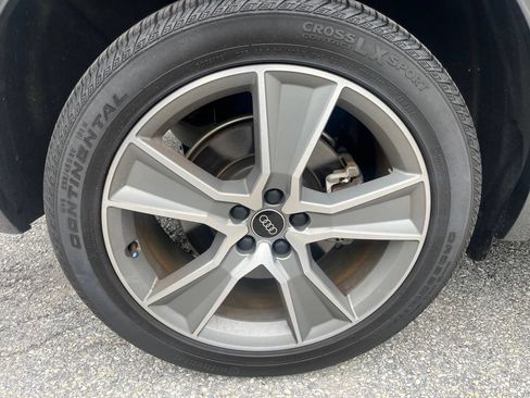 Certified 2025 Audi Q5 2.0T Premium w/ Convenience Plus Package AWD/4WD image 5