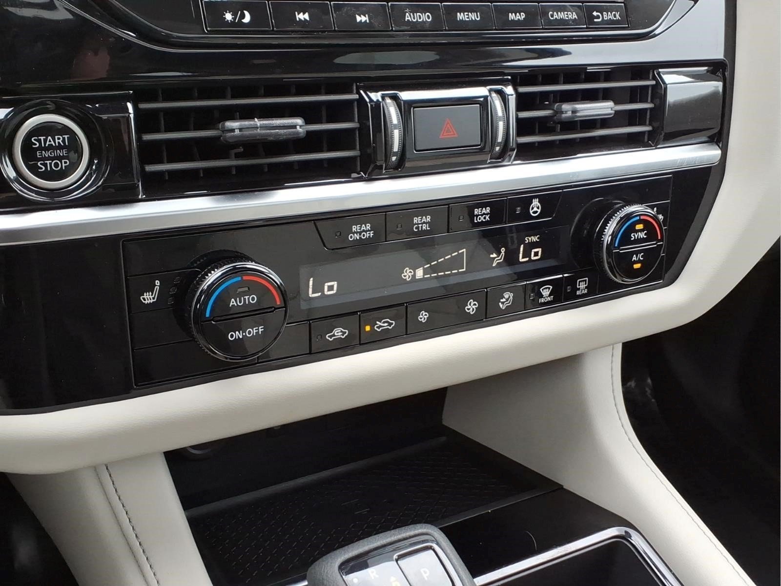 Used 2023 Nissan Pathfinder SL w/ SL Premium Package AWD/4WD image 19