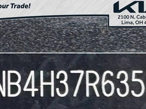 Used 2024 Kia Carnival LX FWD image 22