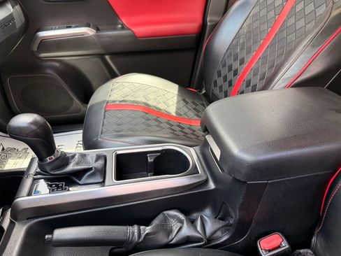 Used 2022 Toyota Tacoma SR5 w/ Technology Package RWD image 23