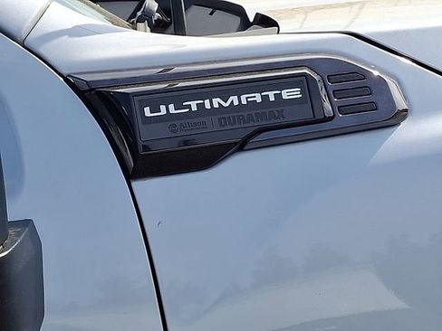 Used 2024 GMC Sierra 3500 Denali Ultimate AWD/4WD image 27