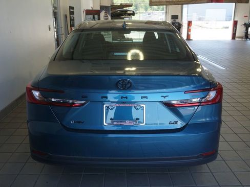 Used 2025 Toyota Camry LE FWD image 13