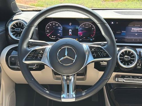 Used 2025 Mercedes-Benz CLA 250 image 23