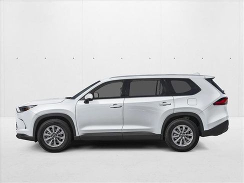 New 2026 Toyota Grand Highlander XLE image 3