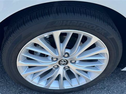 Used 2019 Toyota Camry XLE FWD image 27