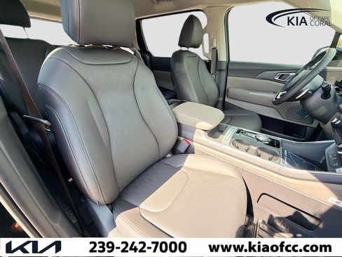 New 2026 Kia Carnival EX FWD image 14