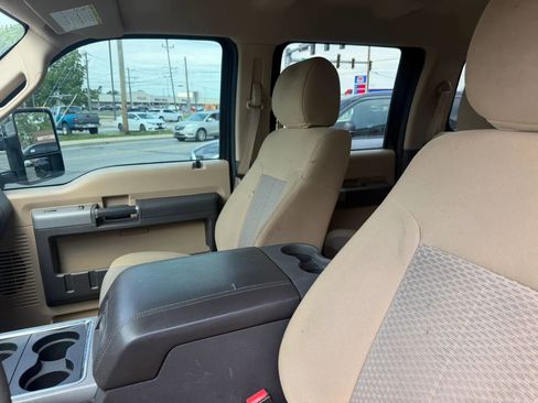 Used 2013 Ford F250 XLT w/ Chrome Pkg AWD/4WD image 18