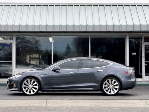 Used 2016 Tesla Model S 90D image 5