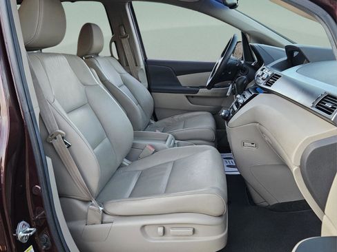 Used 2011 Honda Odyssey Touring image 10