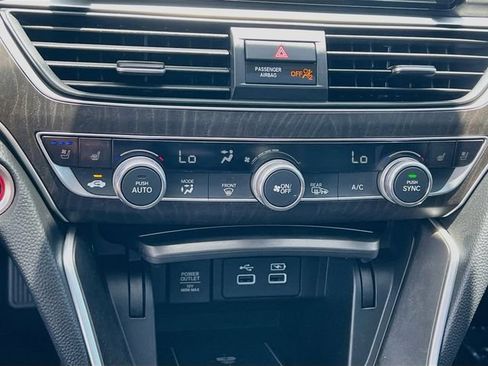 Used 2022 Honda Accord Touring image 23