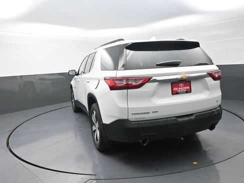 Used 2019 Chevrolet Traverse LT w/ LT Premium Package AWD/4WD image 4