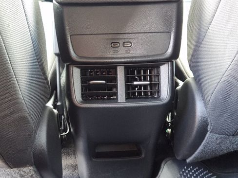 Used 2026 Chevrolet Equinox LT FWD image 30
