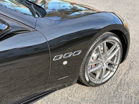 Used 2017 Maserati GranTurismo Sport image 23