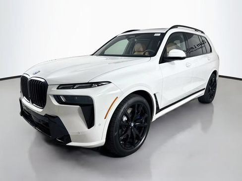 New 2027 BMW X7 xDrive40i w/ M Sport Package AWD/4WD image 3