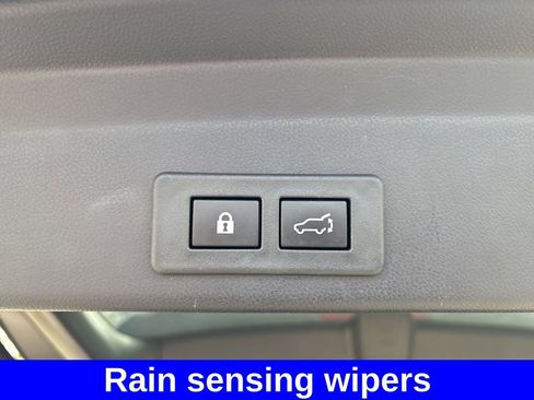 Used 2023 Subaru Ascent Touring image 40