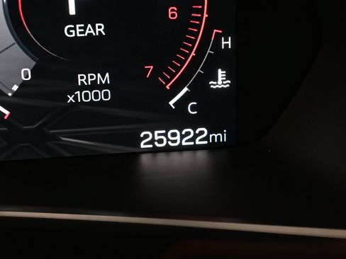 Used 2024 GMC Canyon AT4 w/ Technology Package AWD/4WD image 16