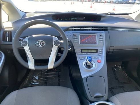 Used 2014 Toyota Prius Three w/ Solar Roof Package FWD image 10