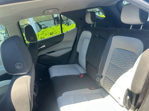 Used 2018 Chevrolet Equinox LT FWD image 15