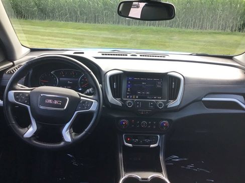 Used 2024 GMC Terrain SLT AWD/4WD image 22