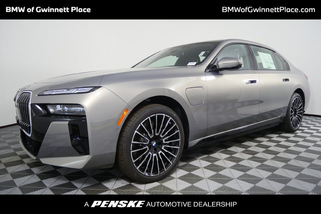 Used 2026 BMW 750e xDrive w/ Executive Package AWD/4WD image 1