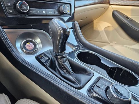 Used 2016 Nissan Maxima Platinum image 10