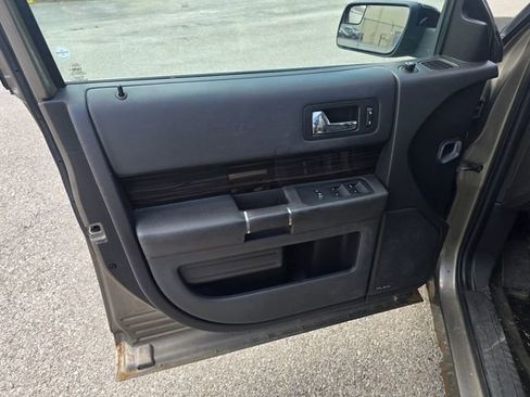 Used 2013 Ford Flex SEL AWD/4WD image 9