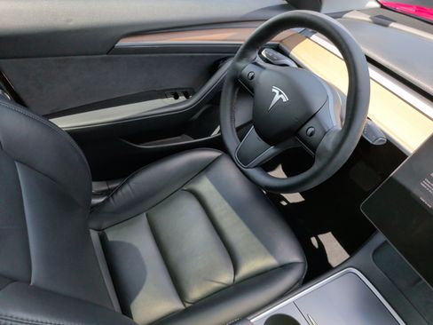 Used 2021 Tesla Model 3 Long Range AWD/4WD image 29