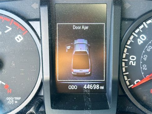 Used 2021 Toyota Tacoma SR image 13